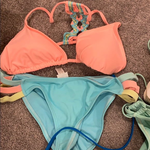 5 Bikinis Victoria Secret Included! - Picture 5 of 7